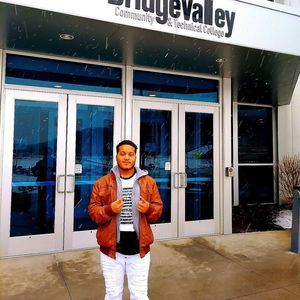 Meet your Posher, Johnathan